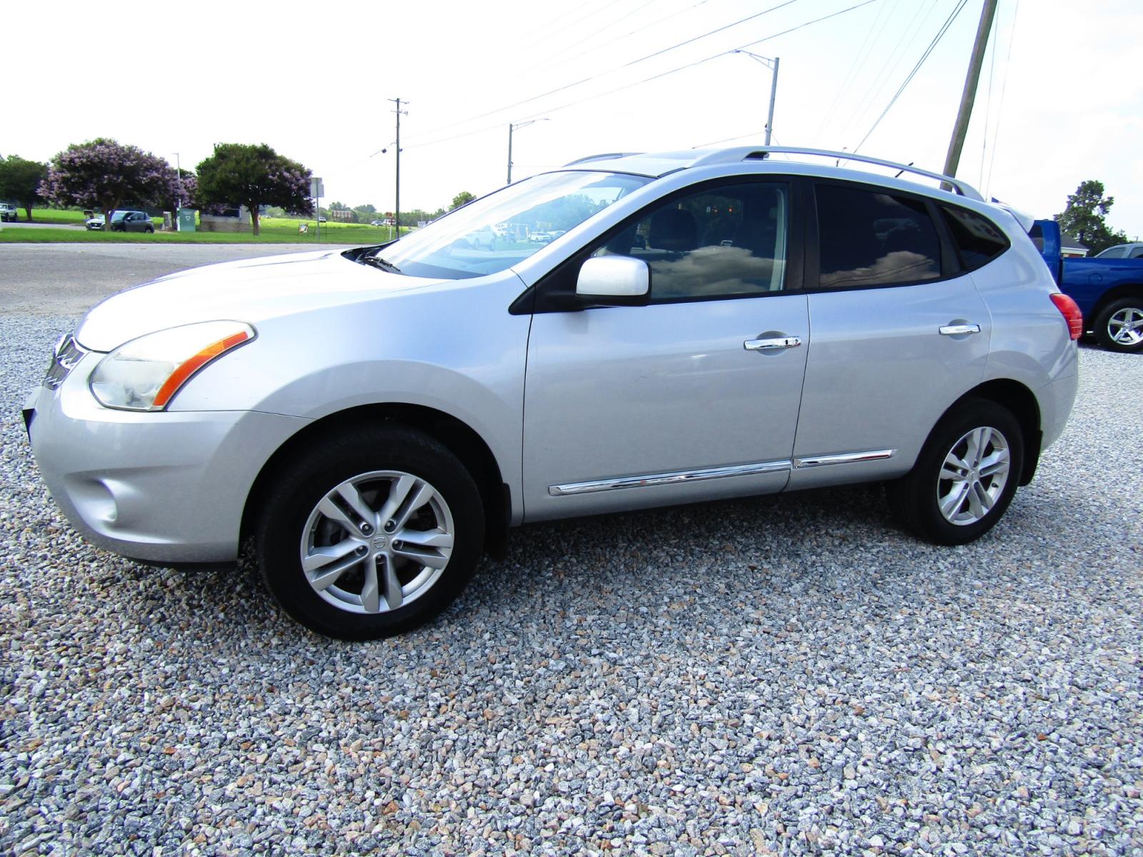 2012 Silver /Black Nissan Rogue S FWD Krom Edition (JN8AS5MT1CW) with an 2.5L L4 DOHC 16V engine, Automatic transmission, located at 15016 S Hwy 231, Midland City, AL, 36350, (334) 983-3001, 31.306210, -85.495277 - Photo #2