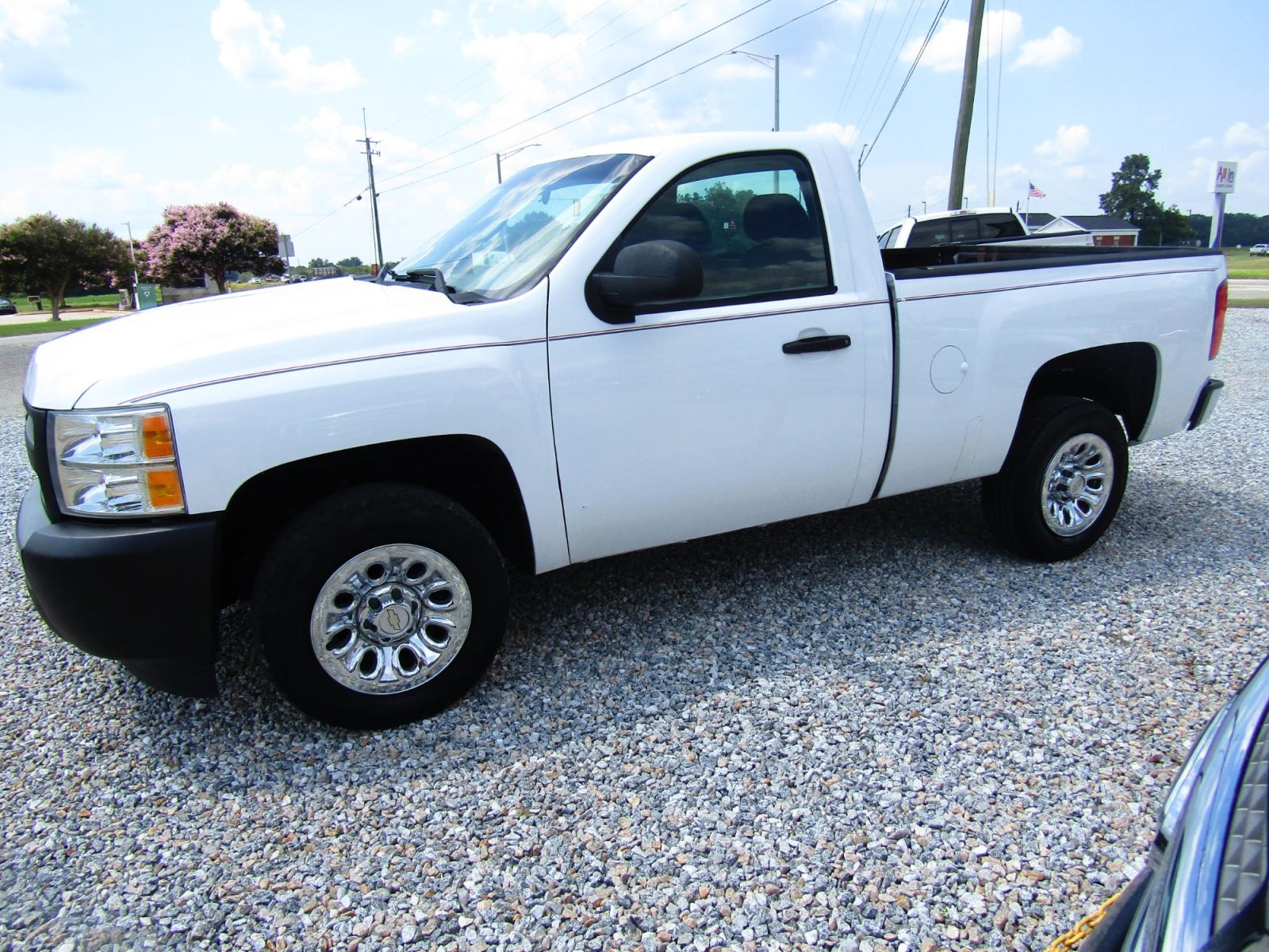 2012 WHITE /Black Chevrolet Silverado 1500 Work Truck 2WD (1GCNCPEX9CZ) with an 4.3L V6 OHV 12V engine, Automatic transmission, located at 15016 S Hwy 231, Midland City, AL, 36350, (334) 983-3001, 31.306210, -85.495277 - Photo #2
