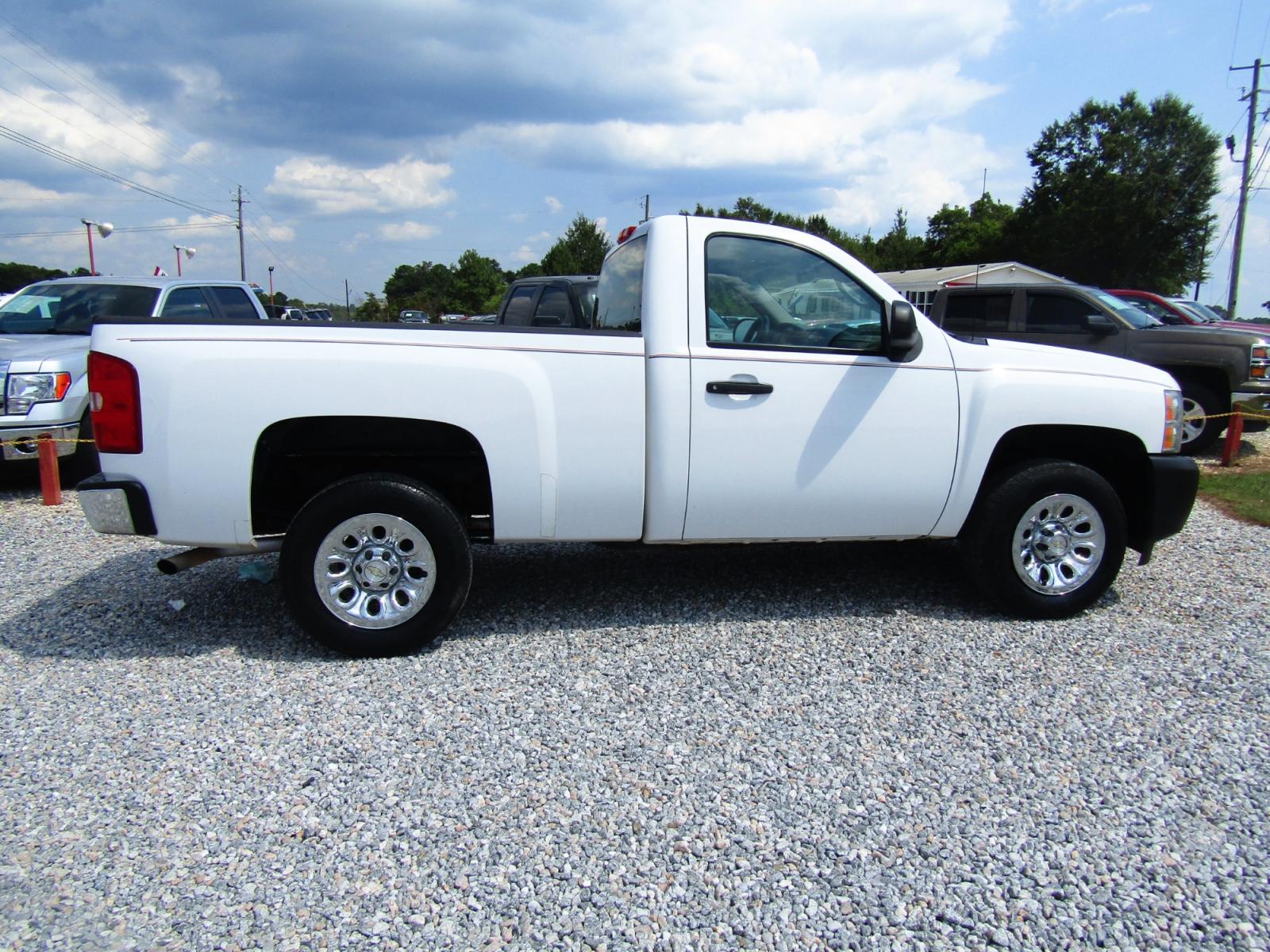 2012 WHITE /Black Chevrolet Silverado 1500 Work Truck 2WD (1GCNCPEX9CZ) with an 4.3L V6 OHV 12V engine, Automatic transmission, located at 15016 S Hwy 231, Midland City, AL, 36350, (334) 983-3001, 31.306210, -85.495277 - Photo #6