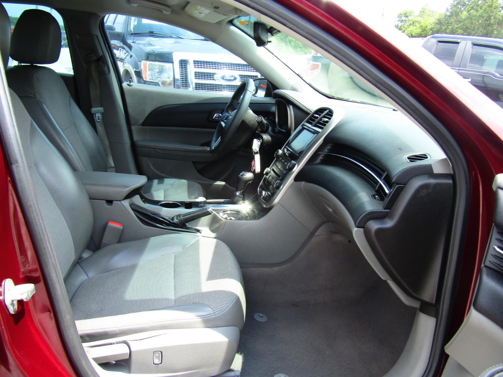 2014 Red /Gray Chevrolet Malibu 1LT (1G11C5SL5EF) with an 2.5L L4 DOHC 16V engine, Automatic transmission, located at 15016 S Hwy 231, Midland City, AL, 36350, (334) 983-3001, 31.306210, -85.495277 - Photo #9