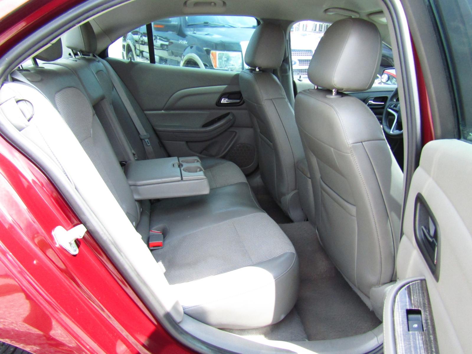 2014 Red /Gray Chevrolet Malibu 1LT (1G11C5SL5EF) with an 2.5L L4 DOHC 16V engine, Automatic transmission, located at 15016 S Hwy 231, Midland City, AL, 36350, (334) 983-3001, 31.306210, -85.495277 - Photo #8