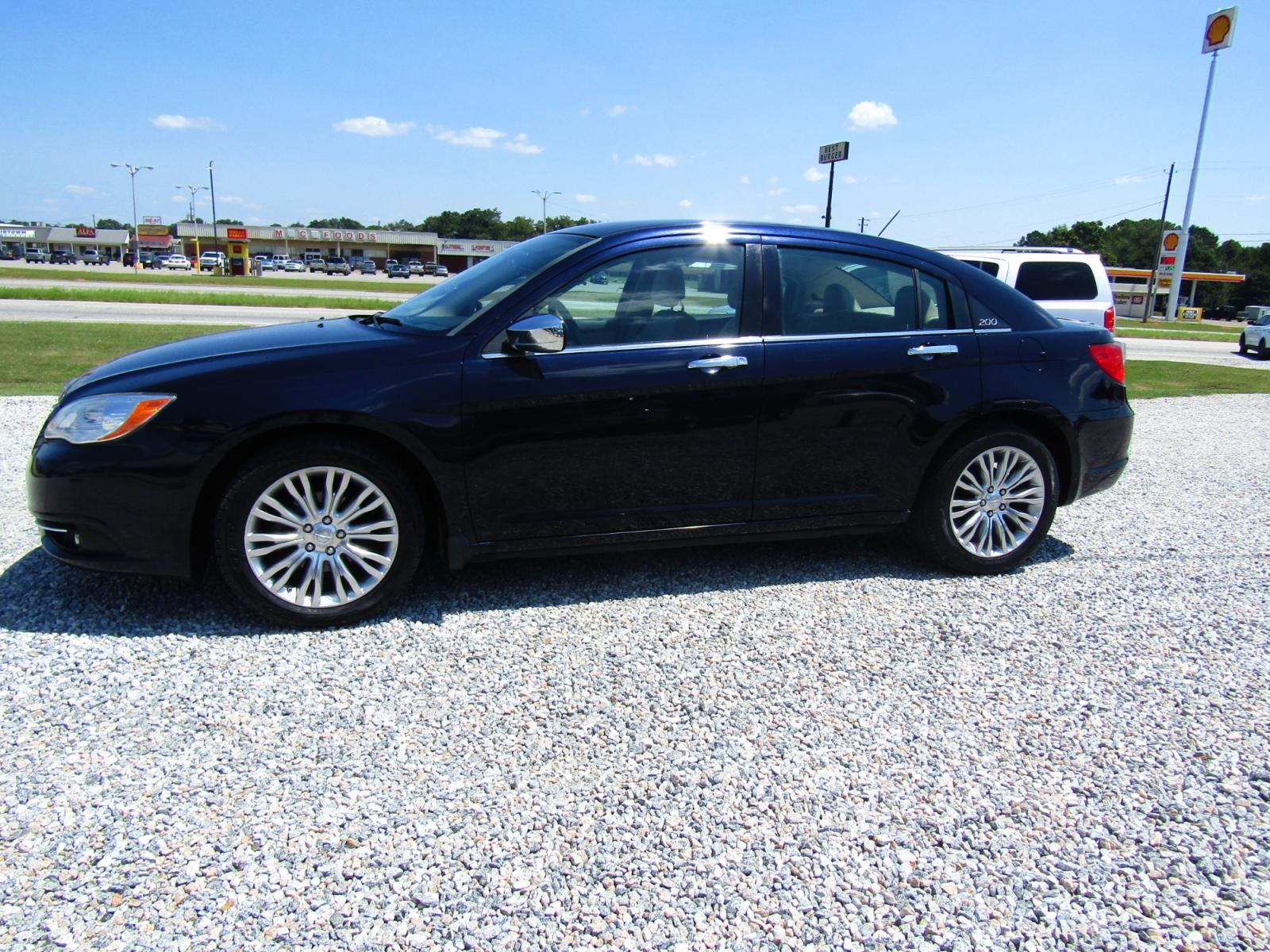 2012 DK Blue /Tan Chrysler 200 Limited (1C3CCBCG6CN) with an 3.6L V6 DOHC 24V FFV engine, Automatic transmission, located at 15016 S Hwy 231, Midland City, AL, 36350, (334) 983-3001, 31.306210, -85.495277 - Photo #2