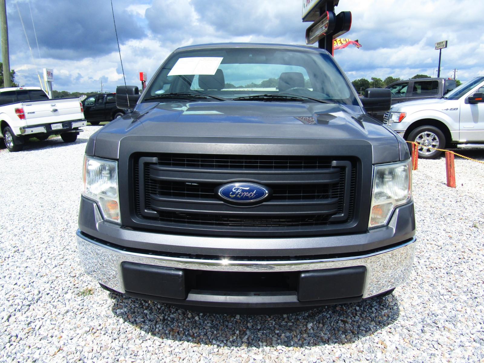 2013 Gray /Gray Ford F-150 XLT 8-ft. Bed 2WD (1FTMF1CMXDK) with an 3.7L V6 DOHC 24V engine, Automatic transmission, located at 15016 S Hwy 231, Midland City, AL, 36350, (334) 983-3001, 31.306210, -85.495277 - Photo #1