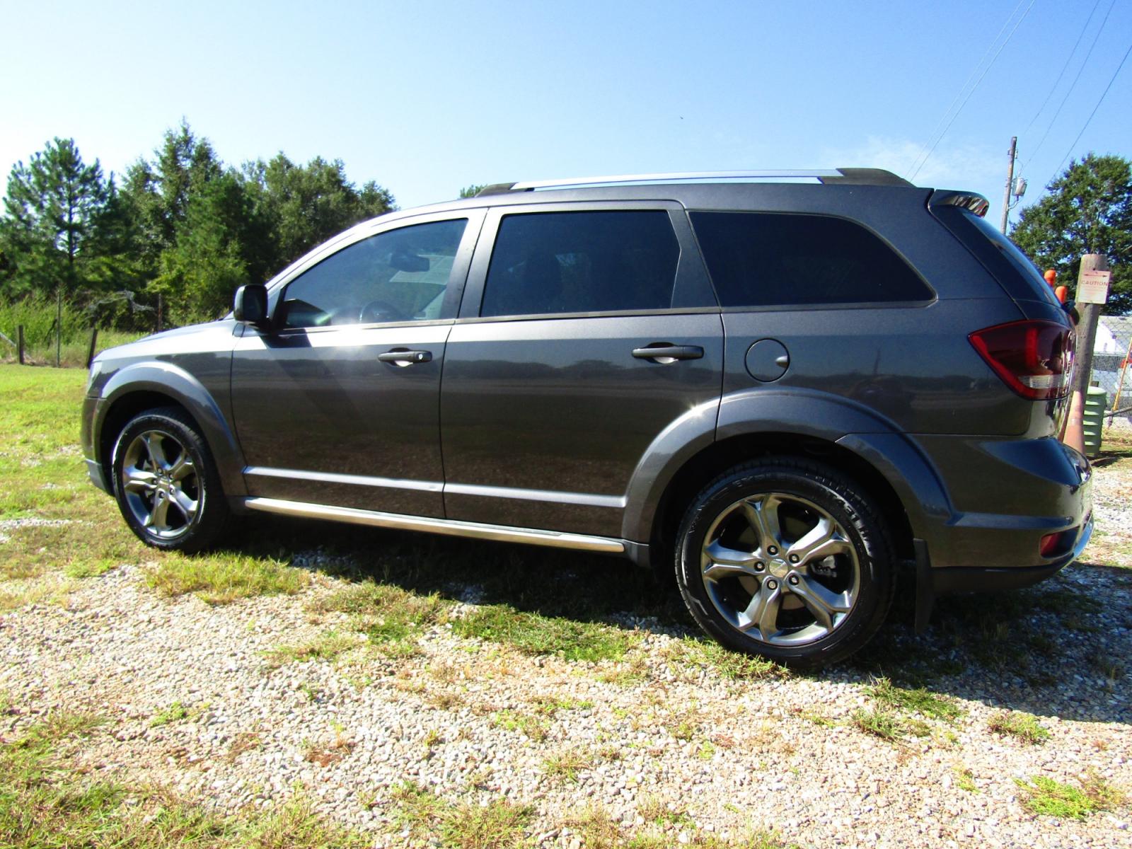 2014 Gray Dodge Journey Crossroad FWD (3C4PDCGB7ET) with an 2.4L L4 DOHC 16V engine, Automatic transmission, located at 15016 S Hwy 231, Midland City, AL, 36350, (334) 983-3001, 31.306210, -85.495277 - Photo #5