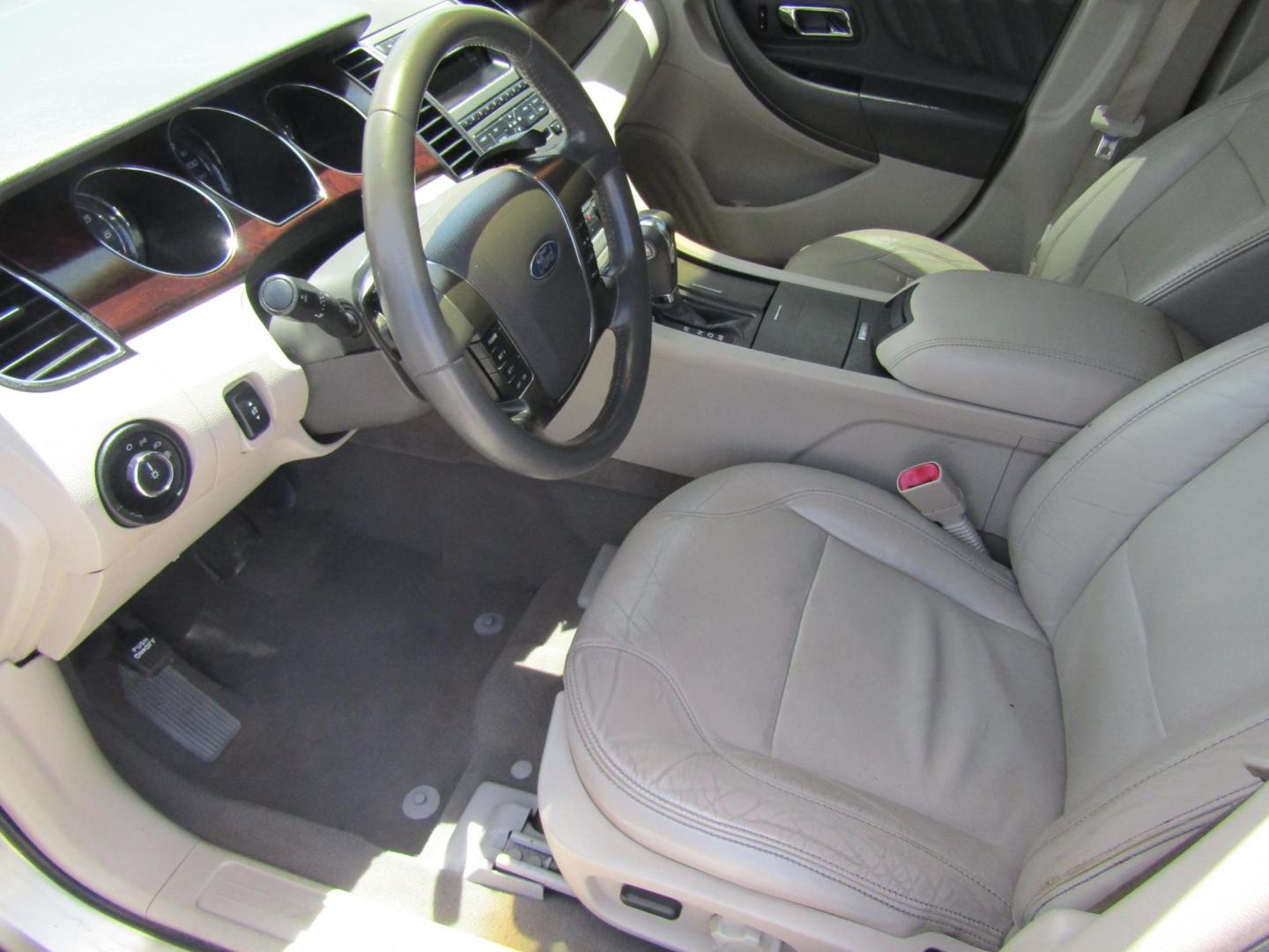 2011 Gold /Tan Ford Taurus SEL FWD (1FAHP2EW4BG) with an 3.5L V6 DOHC 24V engine, Automatic transmission, located at 15016 S Hwy 231, Midland City, AL, 36350, (334) 983-3001, 31.306210, -85.495277 - Photo#2