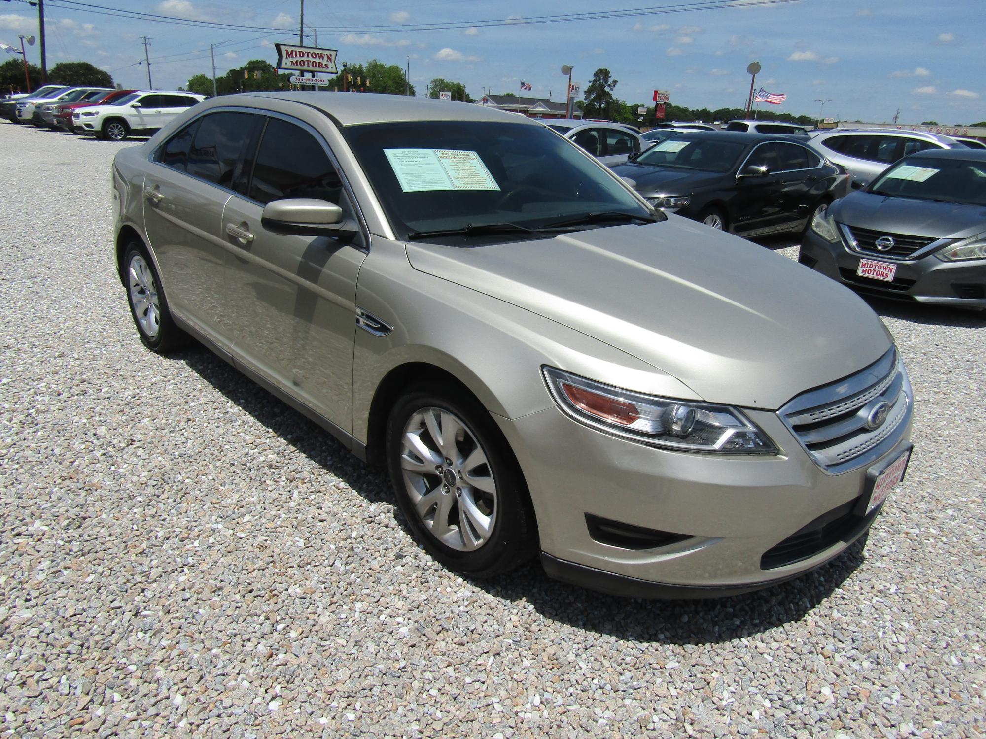 photo of 2011 Ford Taurus 
