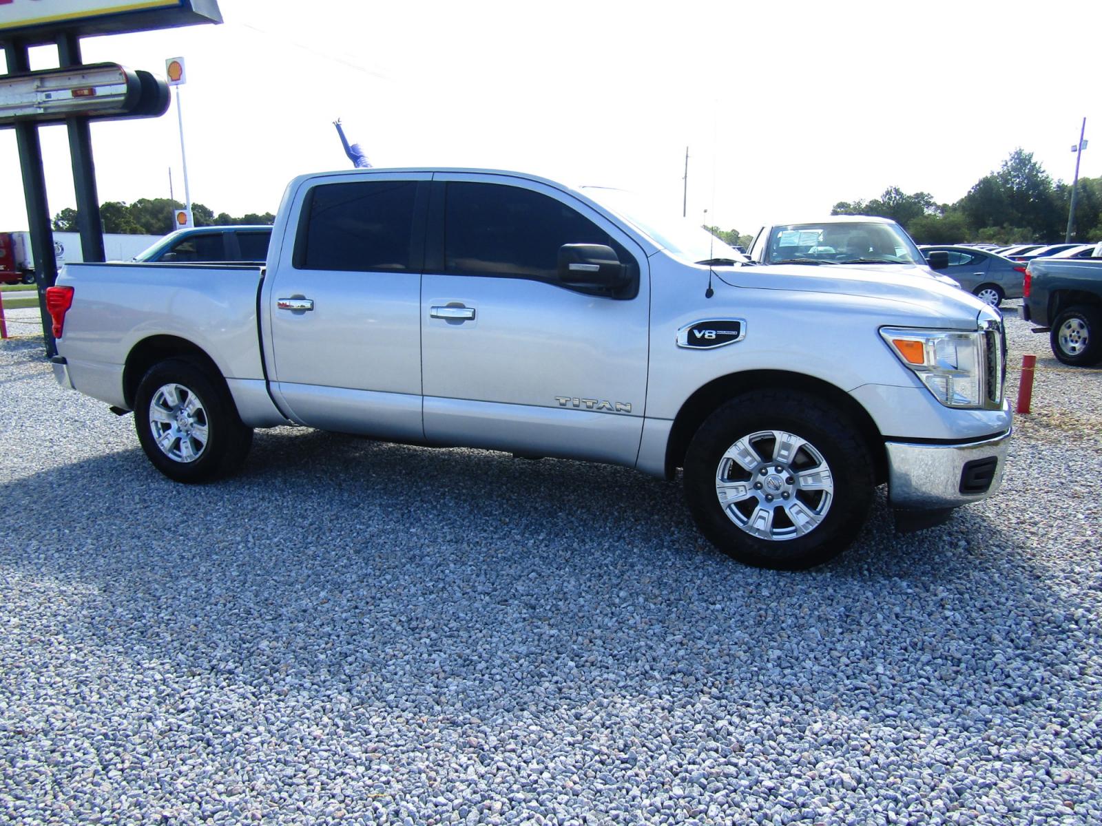 2017 Silver /Gray Nissan Titan S Crew Cab 2WD (1N6AA1EK4HN) with an 5.6L V8 DOHC 32V engine, Automatic transmission, located at 15016 S Hwy 231, Midland City, AL, 36350, (334) 983-3001, 31.306210, -85.495277 - Photo #0