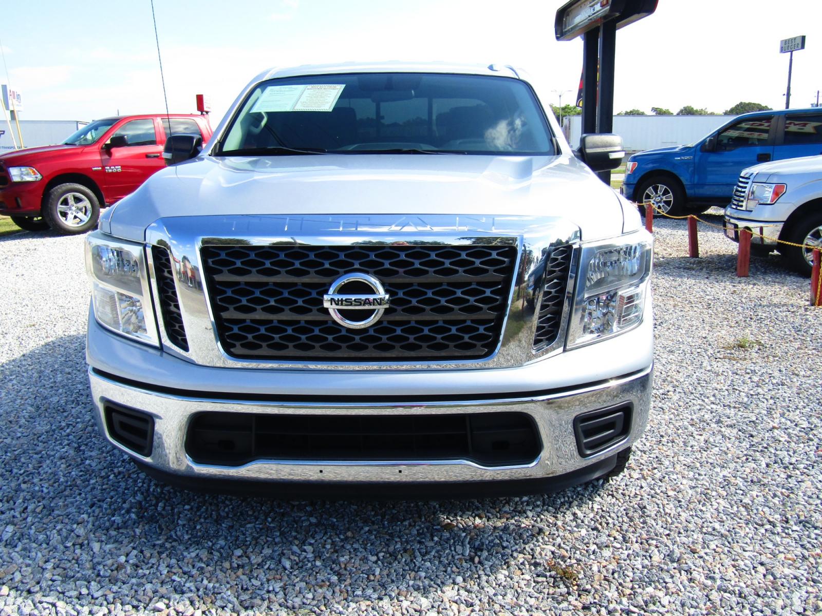 2017 Silver /Gray Nissan Titan S Crew Cab 2WD (1N6AA1EK4HN) with an 5.6L V8 DOHC 32V engine, Automatic transmission, located at 15016 S Hwy 231, Midland City, AL, 36350, (334) 983-3001, 31.306210, -85.495277 - Photo #1