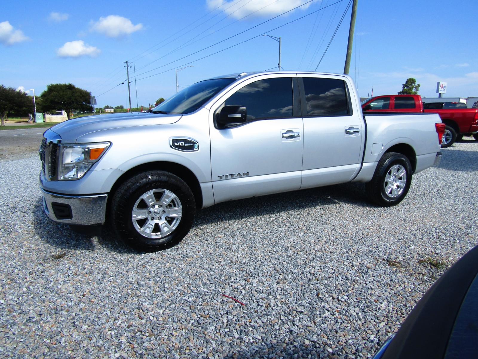 2017 Silver /Gray Nissan Titan S Crew Cab 2WD (1N6AA1EK4HN) with an 5.6L V8 DOHC 32V engine, Automatic transmission, located at 15016 S Hwy 231, Midland City, AL, 36350, (334) 983-3001, 31.306210, -85.495277 - Photo #2