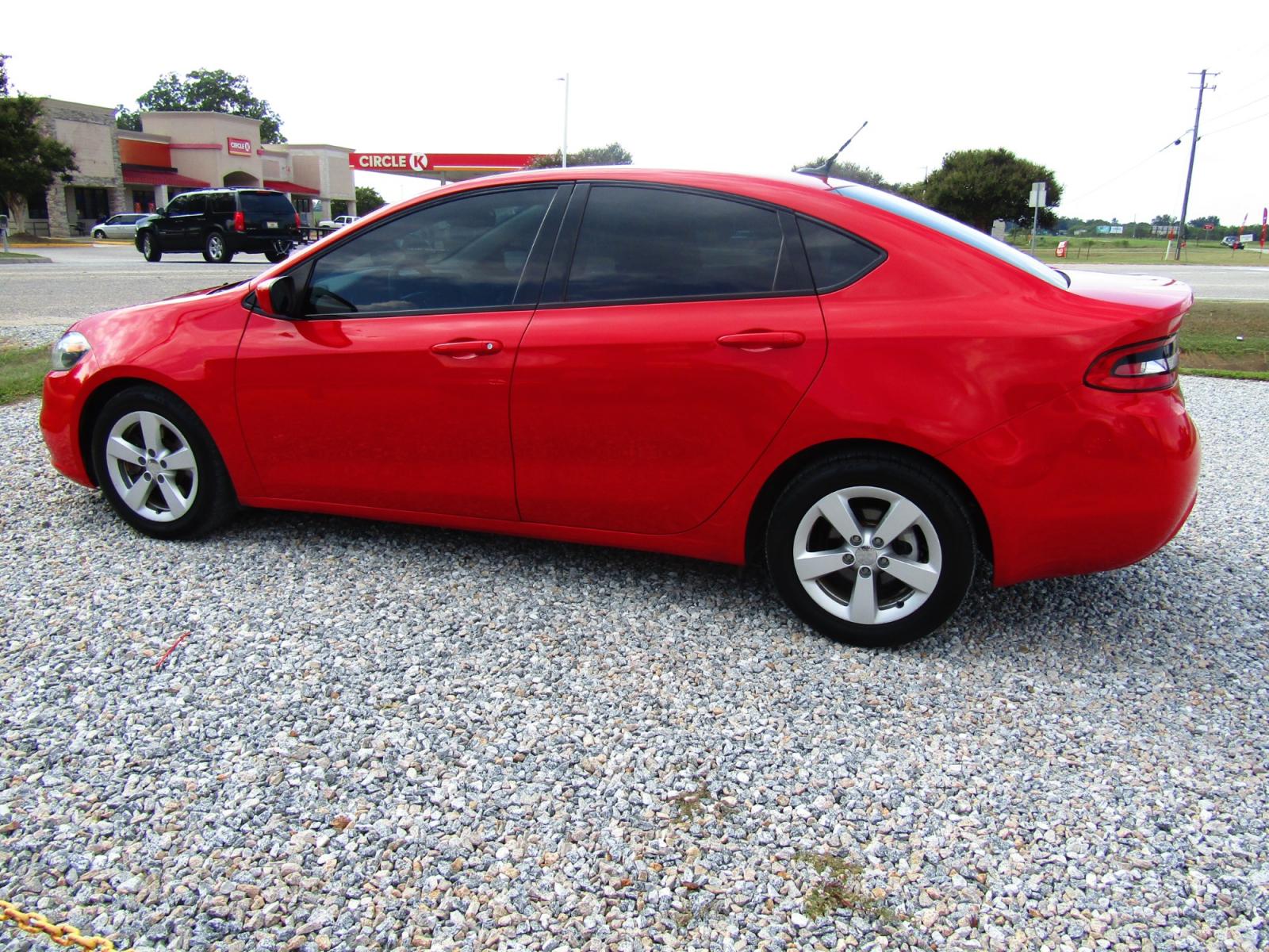 2016 Red /Black Dodge Dart SXT (1C3CDFBB2GD) with an 2.4L L4 DOHC 16V engine, Automatic transmission, located at 15016 S Hwy 231, Midland City, AL, 36350, (334) 983-3001, 31.306210, -85.495277 - Photo #5