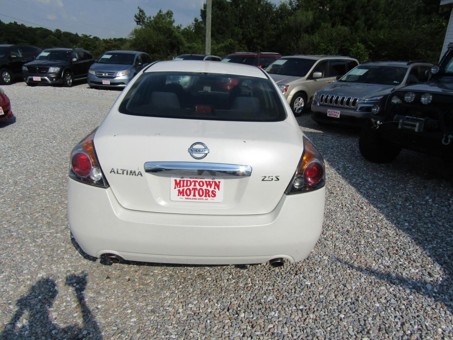 2012 WHITE /Gray Nissan Altima 2.5 S (1N4AL2AP0CC) with an 2.5L L4 DOHC 16V engine, Automatic transmission, located at 15016 S Hwy 231, Midland City, AL, 36350, (334) 983-3001, 31.306210, -85.495277 - Photo#6