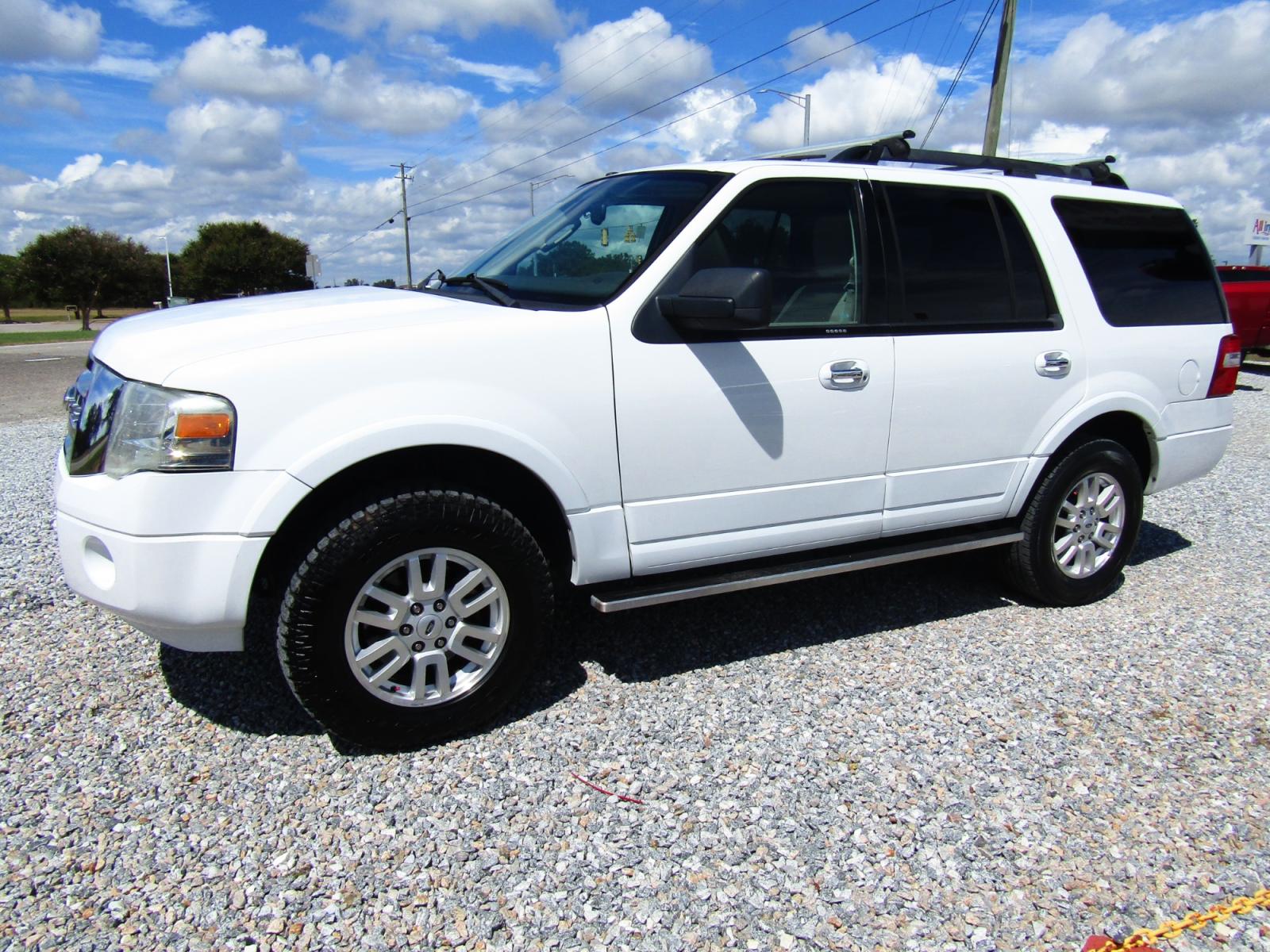 2013 WHITE Ford Expedition King Ranch 2WD (1FMJU1H58DE) with an 5.4L V8 SOHC 16V FFV engine, Automatic transmission, located at 15016 S Hwy 231, Midland City, AL, 36350, (334) 983-3001, 31.306210, -85.495277 - Photo #2