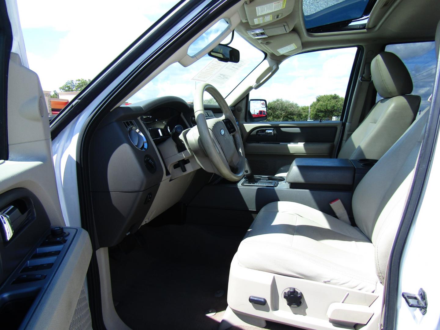 2013 WHITE Ford Expedition King Ranch 2WD (1FMJU1H58DE) with an 5.4L V8 SOHC 16V FFV engine, Automatic transmission, located at 15016 S Hwy 231, Midland City, AL, 36350, (334) 983-3001, 31.306210, -85.495277 - Photo#3
