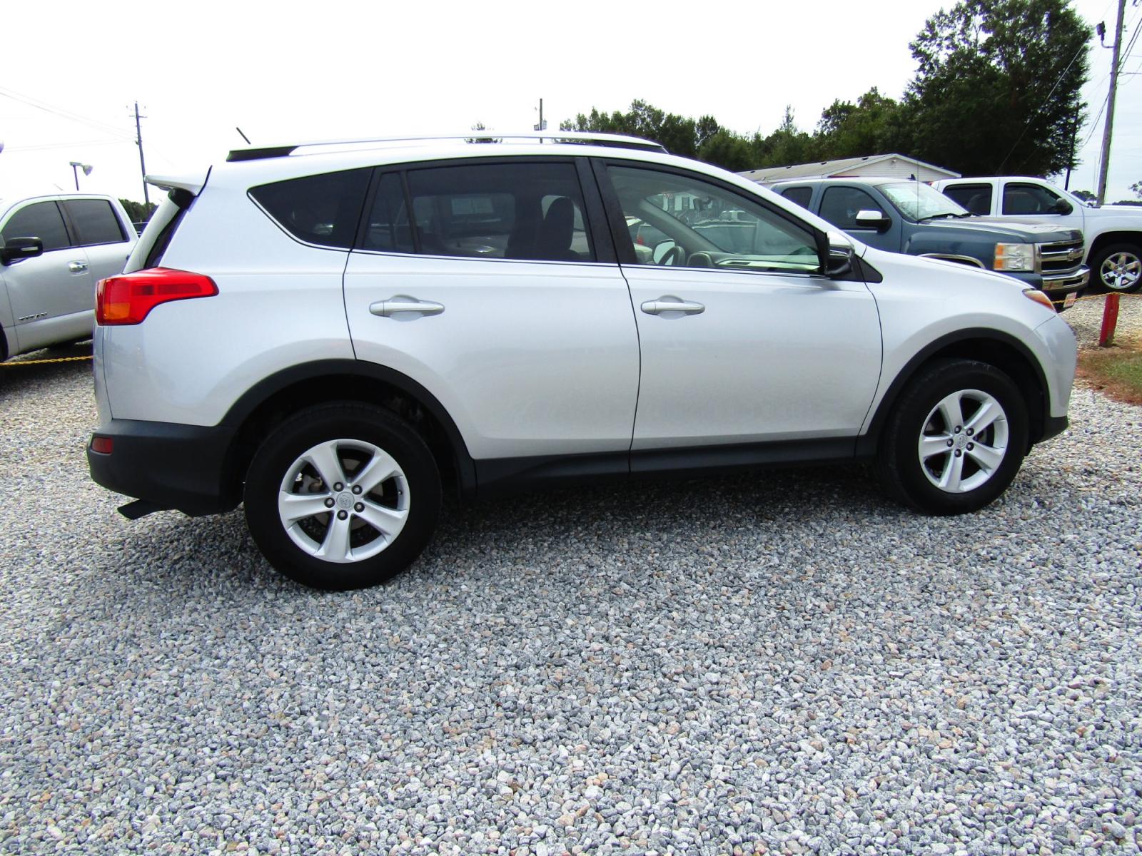 2013 Silver /Gray Toyota RAV4 XLE FWD (JTMWFREV8D5) with an 2.5L L4 DOHC 16V engine, Automatic transmission, located at 15016 S Hwy 231, Midland City, AL, 36350, (334) 983-3001, 31.306210, -85.495277 - Photo #8