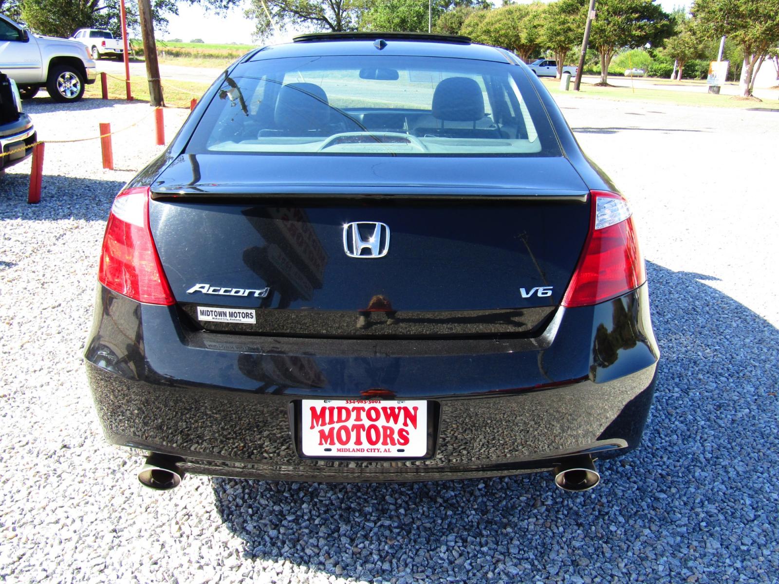 2010 Black /Black Honda Accord EX-L V-6 Coupe AT (1HGCS2B85AA) with an 3.5L V6 SOHC 24V engine, Automatic transmission, located at 15016 S Hwy 231, Midland City, AL, 36350, (334) 983-3001, 31.306210, -85.495277 - Photo #5