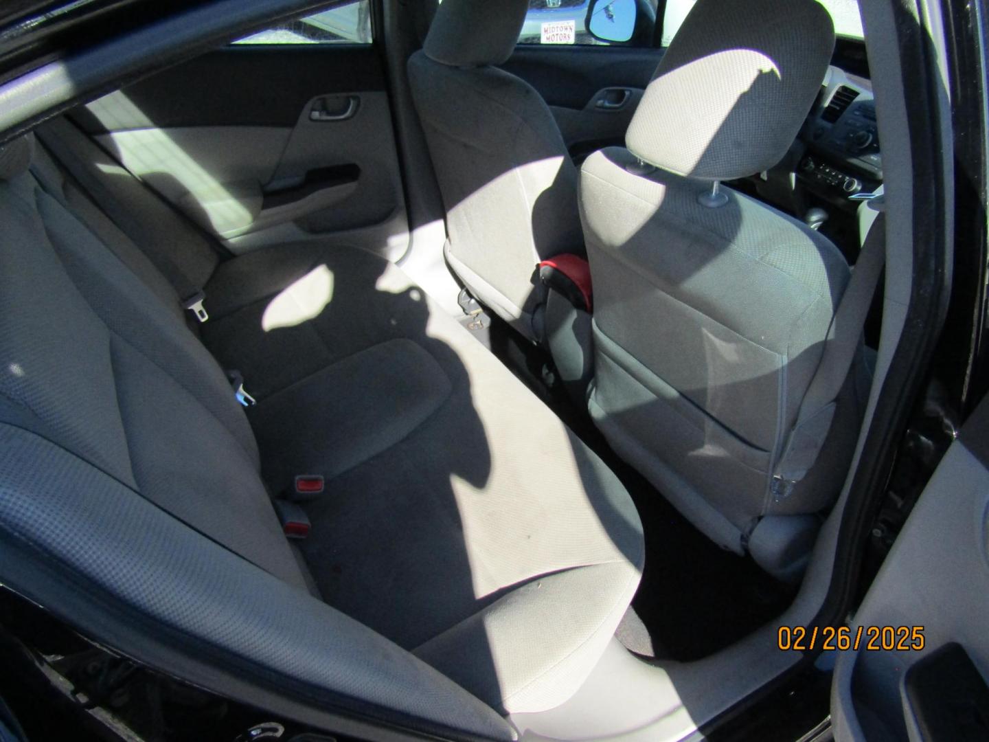 2012 Black /Gray Honda Civic LX Sedan 5-Speed AT (19XFB2F5XCE) with an 1.8L L4 SOHC 16V engine, Automatic transmission, located at 15016 S Hwy 231, Midland City, AL, 36350, (334) 983-3001, 31.306210, -85.495277 - Photo#8