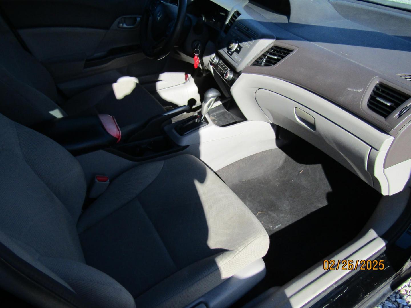 2012 Black /Gray Honda Civic LX Sedan 5-Speed AT (19XFB2F5XCE) with an 1.8L L4 SOHC 16V engine, Automatic transmission, located at 15016 S Hwy 231, Midland City, AL, 36350, (334) 983-3001, 31.306210, -85.495277 - Photo#9