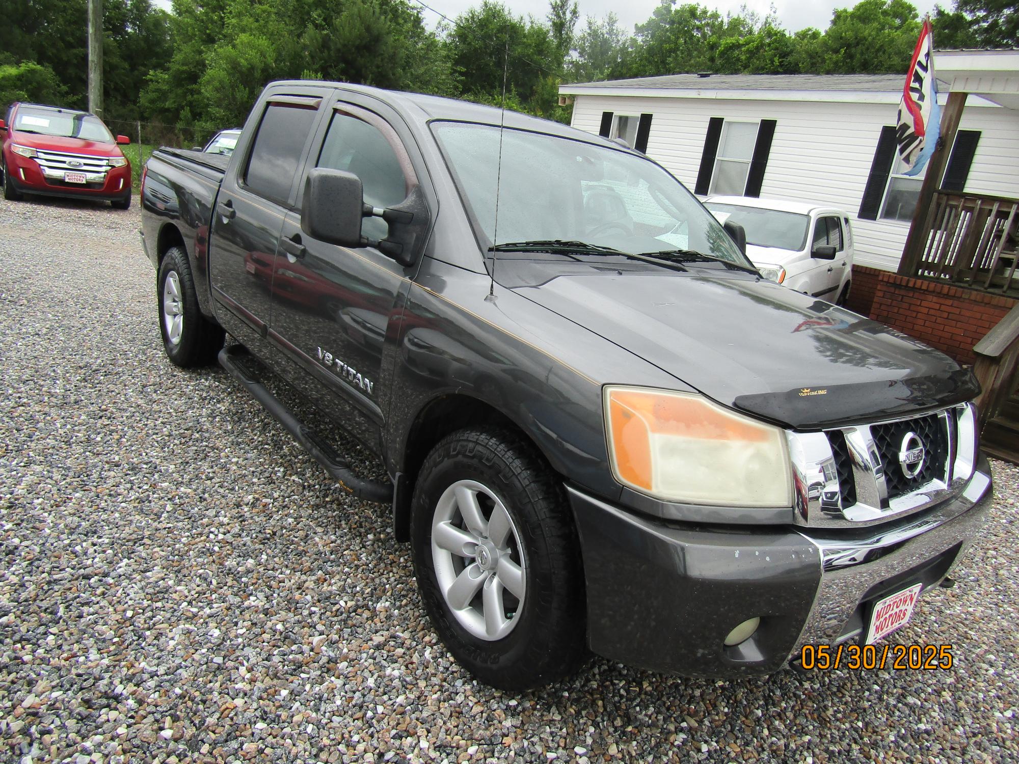 photo of 2010 Nissan Titan 