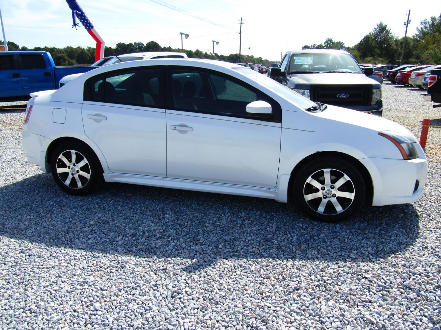 2012 WHITE /Gray Nissan Sentra 2.0 (3N1AB6AP2CL) with an 2.0L L4 DOHC 16V engine, Automatic transmission, located at 15016 S Hwy 231, Midland City, AL, 36350, (334) 983-3001, 31.306210, -85.495277 - Photo#0