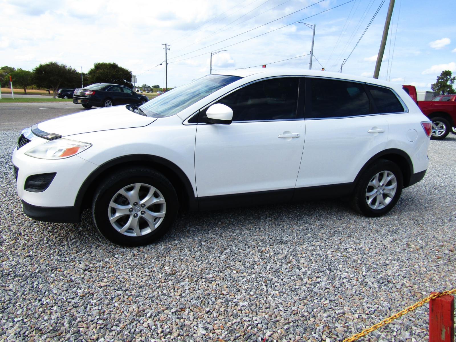 2011 WHITE /Gray Mazda CX-9 Touring (JM3TB2CA1B0) with an 3.7L V6 DOHC 24V engine, Automatic transmission, located at 15016 S Hwy 231, Midland City, AL, 36350, (334) 983-3001, 31.306210, -85.495277 - Photo #2