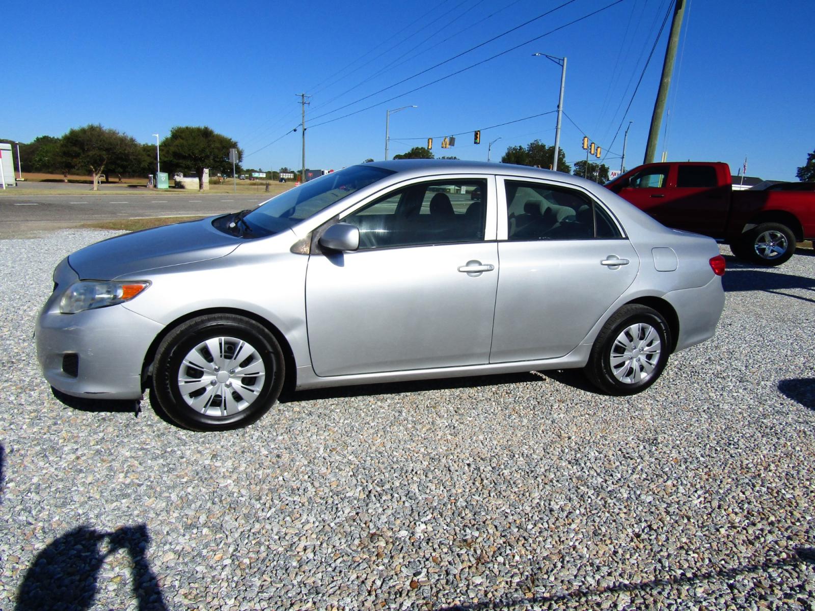 2009 Silver /Gray Toyota Corolla XRS 5-Speed AT (JTDBL40E099) with an 1.8L L4 DOHC 16V engine, Automatic transmission, located at 15016 S Hwy 231, Midland City, AL, 36350, (334) 983-3001, 31.306210, -85.495277 - Photo #2
