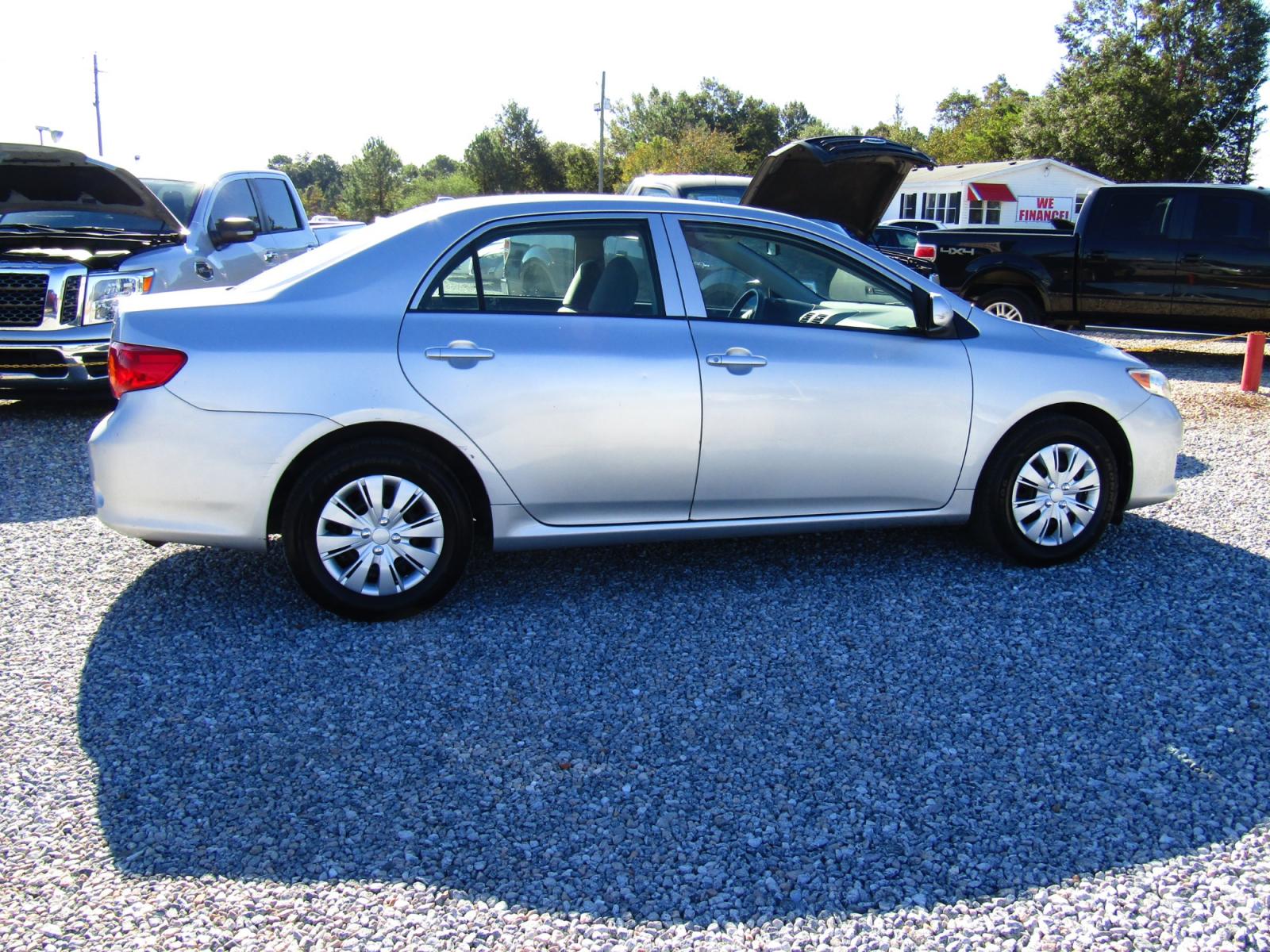 2009 Silver /Gray Toyota Corolla XRS 5-Speed AT (JTDBL40E099) with an 1.8L L4 DOHC 16V engine, Automatic transmission, located at 15016 S Hwy 231, Midland City, AL, 36350, (334) 983-3001, 31.306210, -85.495277 - Photo #7