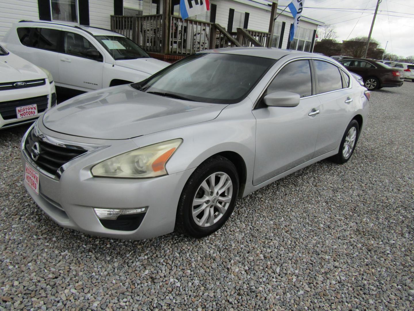 2014 Silver /Gray Nissan Altima 2.5 SL (1N4AL3AP6EN) with an 2.5L L4 DOHC 16V engine, Automatic transmission, located at 15016 S Hwy 231, Midland City, AL, 36350, (334) 983-3001, 31.306210, -85.495277 - Photo#2