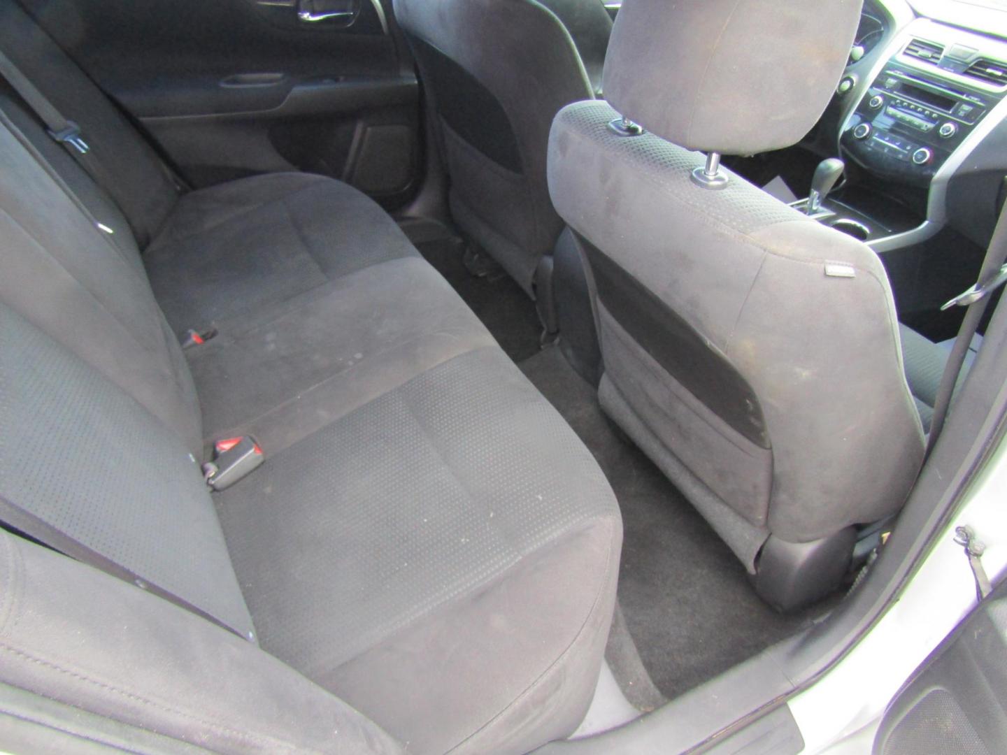 2014 Silver /Gray Nissan Altima 2.5 SL (1N4AL3AP6EN) with an 2.5L L4 DOHC 16V engine, Automatic transmission, located at 15016 S Hwy 231, Midland City, AL, 36350, (334) 983-3001, 31.306210, -85.495277 - Photo#7