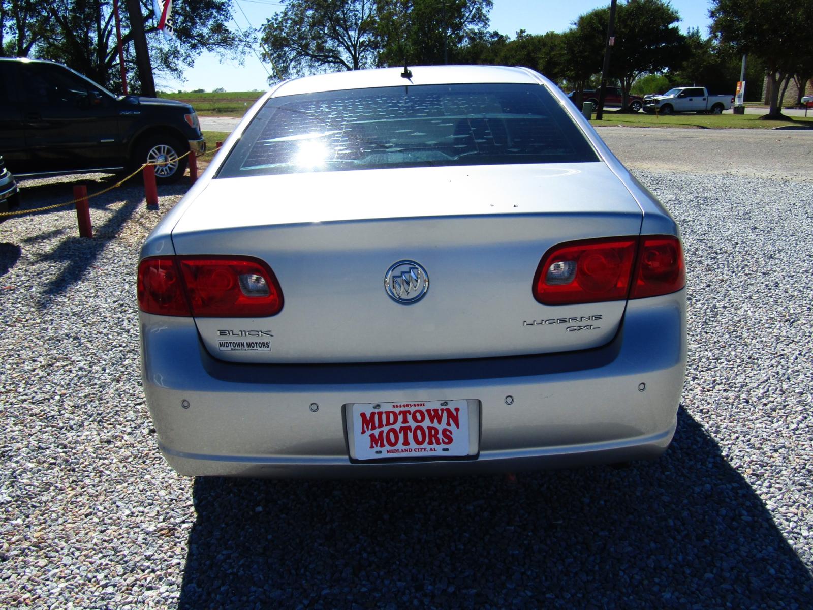 2008 Silver /Gray Buick Lucerne CXL (1G4HD57228U) with an 3.8L V6 OHV 12V engine, Automatic transmission, located at 15016 S Hwy 231, Midland City, AL, 36350, (334) 983-3001, 31.306210, -85.495277 - Photo #6