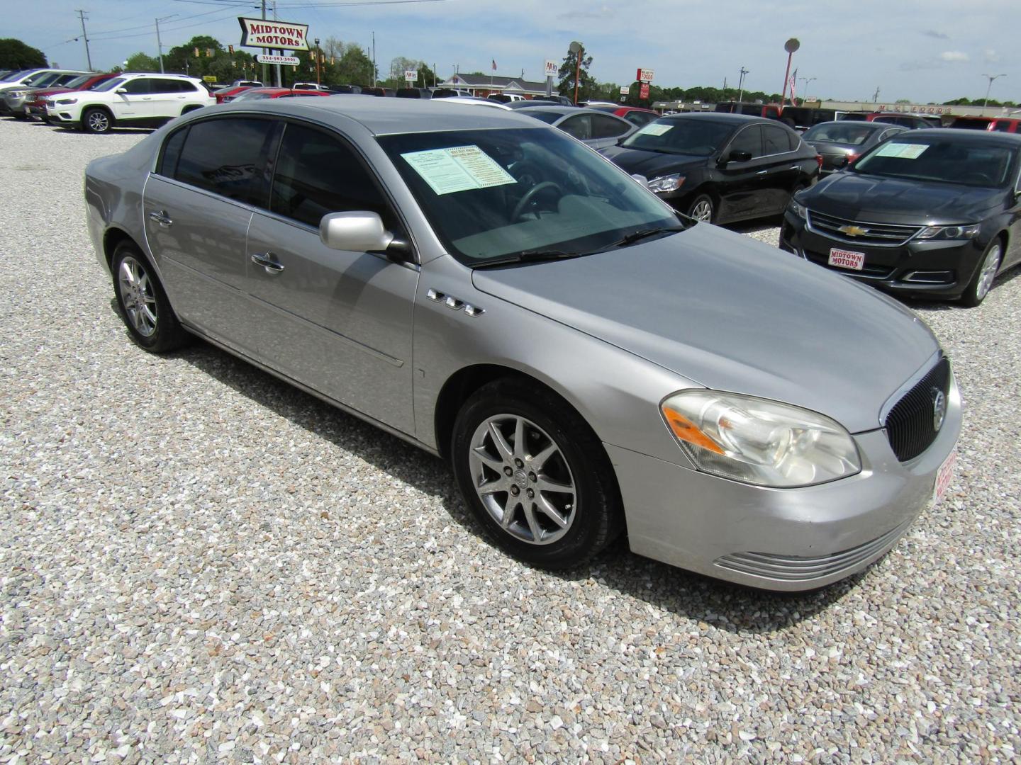 2008 Silver /Gray Buick Lucerne CXL (1G4HD57228U) with an 3.8L V6 OHV 12V engine, Automatic transmission, located at 15016 S Hwy 231, Midland City, AL, 36350, (334) 983-3001, 31.306210, -85.495277 - Photo#0