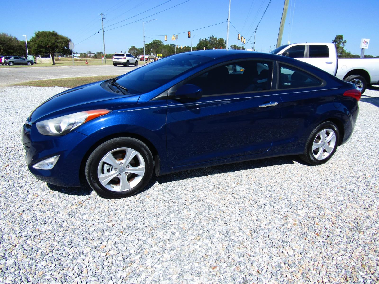 2013 Blue /Gray Hyundai Elantra GS Coupe A/T (KMHDH6AE7DU) with an 1.8L L4 DOHC 16V engine, Automatic transmission, located at 15016 S Hwy 231, Midland City, AL, 36350, (334) 983-3001, 31.306210, -85.495277 - Photo #2