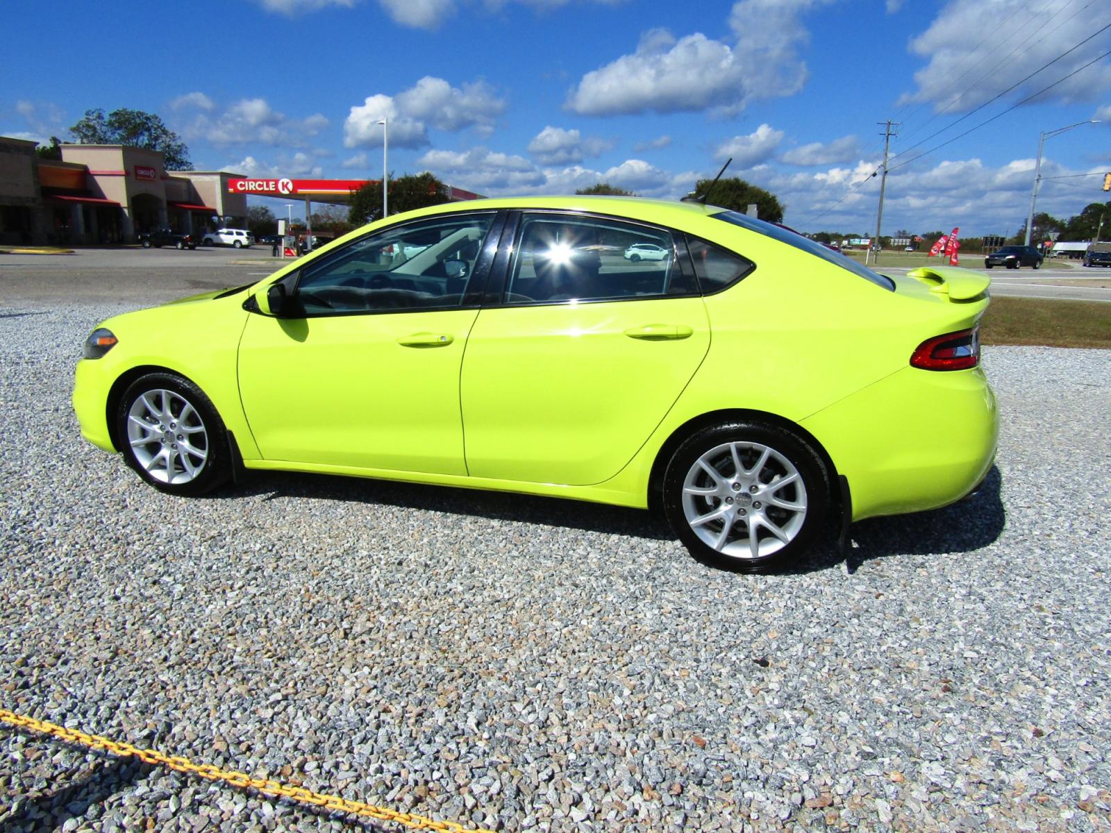 2013 Green /Gray Dodge Dart SXT (1C3CDFBH1DD) with an 1.4L L4 DOHC 16V TURBO engine, Automatic transmission, located at 15016 S Hwy 231, Midland City, AL, 36350, (334) 983-3001, 31.306210, -85.495277 - Photo #5