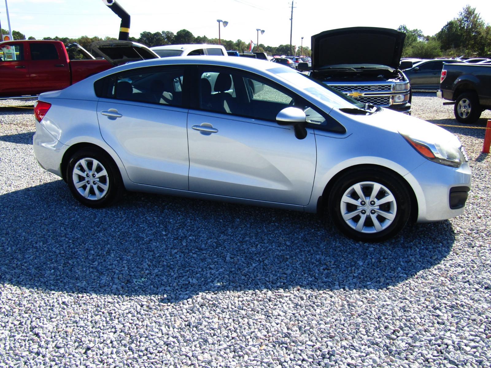 2014 Silver Kia Rio LX (KNADM4A39E6) with an 1.6L L4 DOHC 16V engine, Automatic transmission, located at 15016 S Hwy 231, Midland City, AL, 36350, (334) 983-3001, 31.306210, -85.495277 - Photo #0