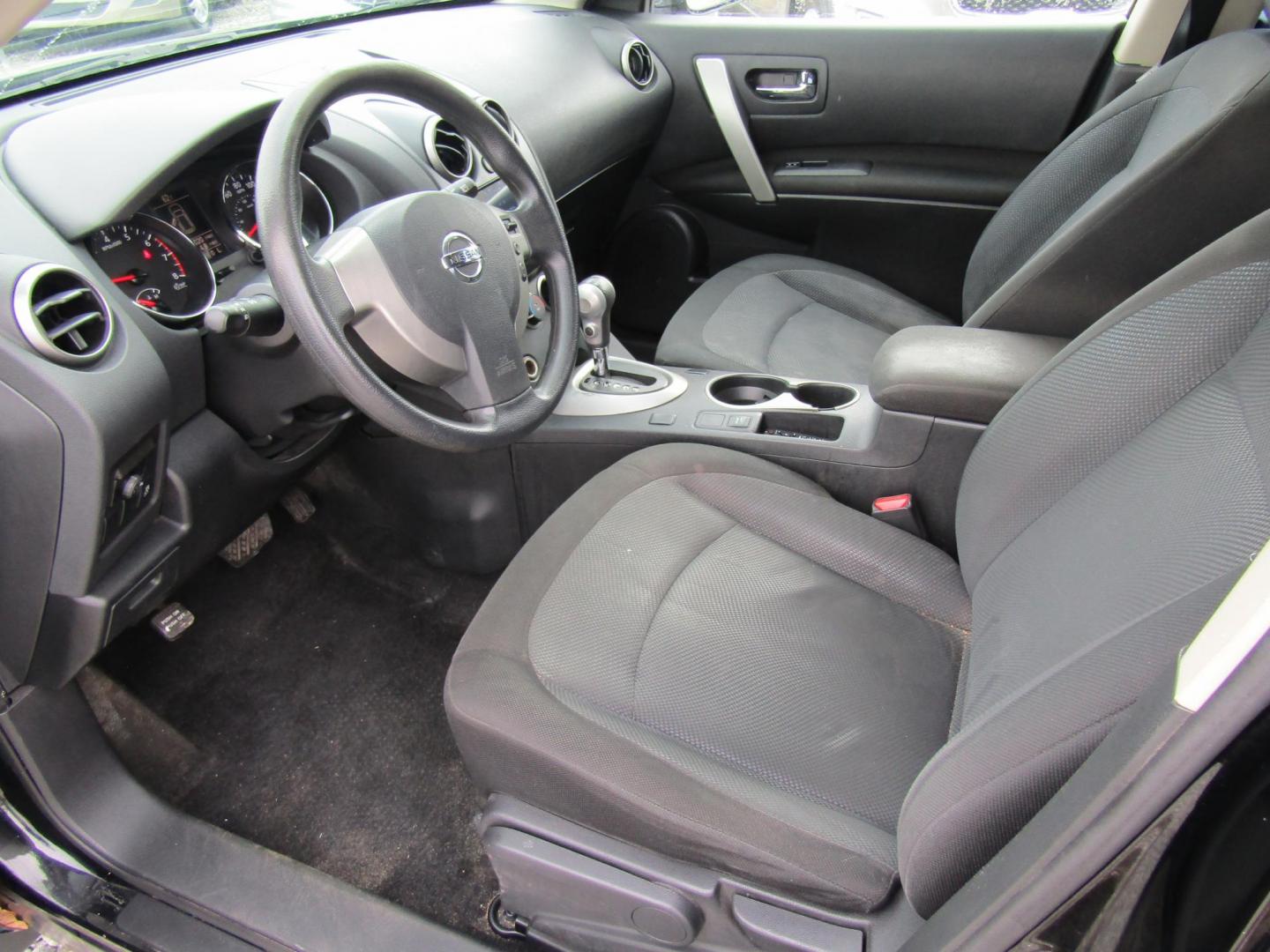 2013 Black /Black Nissan Rogue S 2WD (JN8AS5MT1DW) with an 2.5L L4 DOHC 16V engine, Automatic transmission, located at 15016 S Hwy 231, Midland City, AL, 36350, (334) 983-3001, 31.306210, -85.495277 - Photo#3