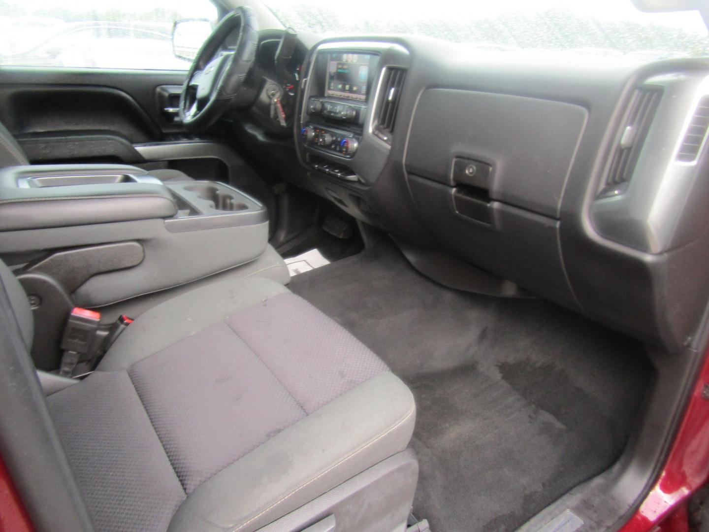 2015 Maroon Chevrolet Silverado 1500 LT Double Cab 4WD (1GCVKREC6FZ) with an 5.3L V8 OHV 16V engine, Automatic transmission, located at 15016 S Hwy 231, Midland City, AL, 36350, (334) 983-3001, 31.306210, -85.495277 - Photo#9