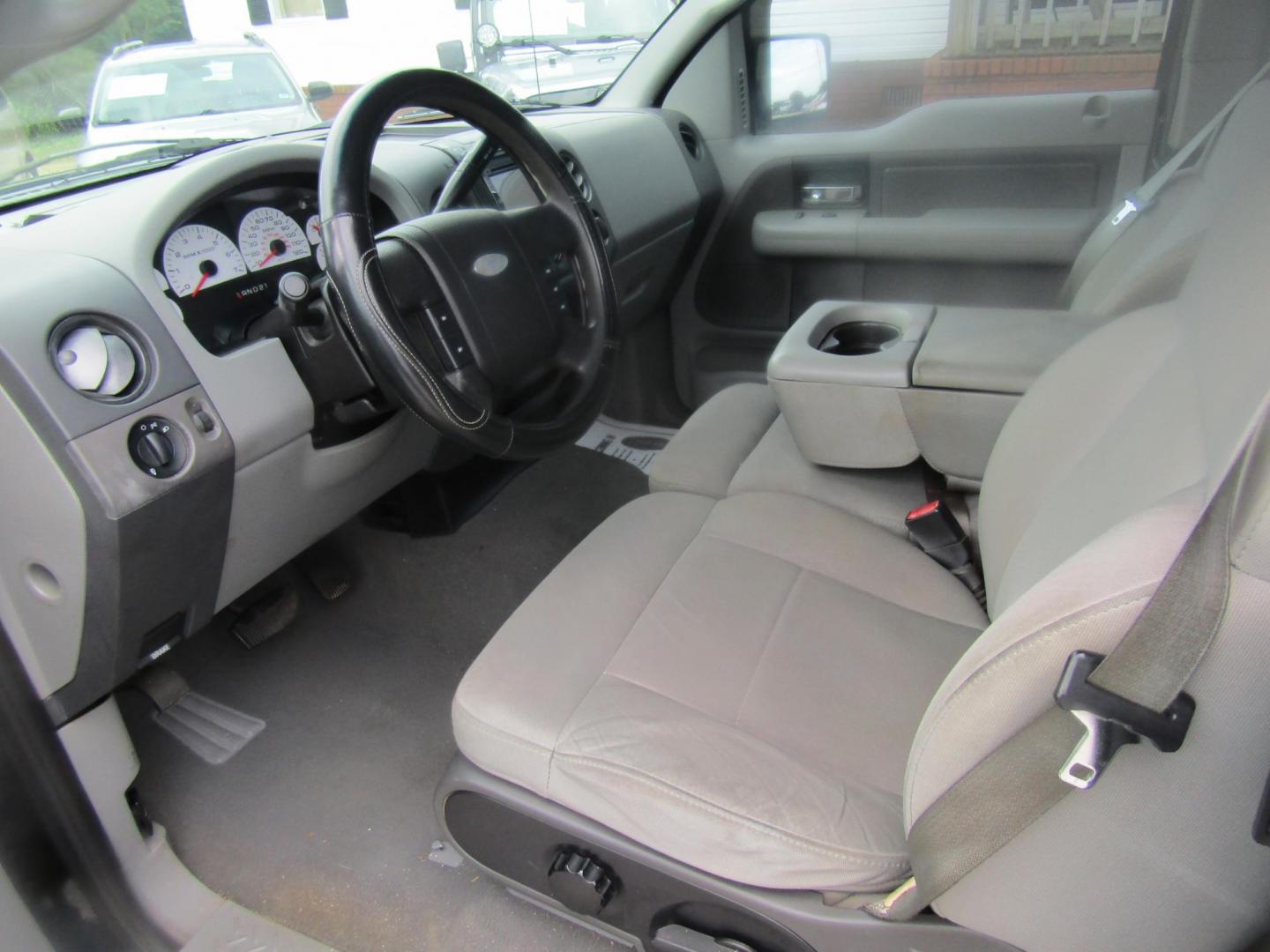 2008 Black /Gray Ford F-150 (1FTRX12W38F) , Automatic transmission, located at 15016 S Hwy 231, Midland City, AL, 36350, (334) 983-3001, 31.306210, -85.495277 - Photo#3