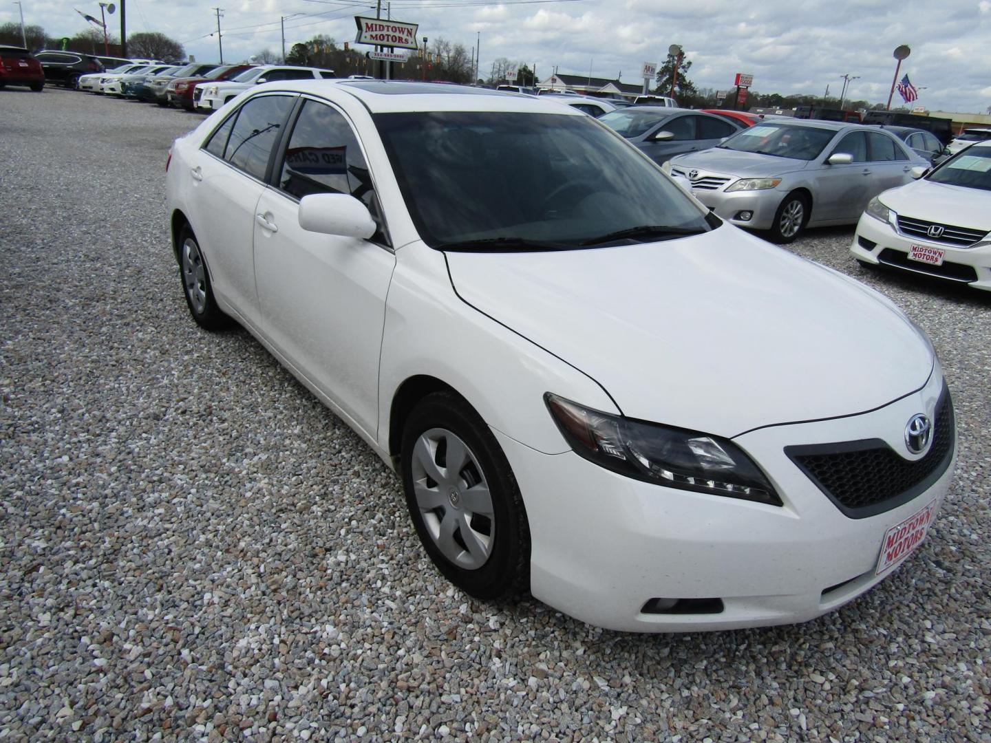 2009 WHITE /Tan Toyota Camry (4T1BE46KX9U) , Automatic transmission, located at 15016 S Hwy 231, Midland City, AL, 36350, (334) 983-3001, 31.306210, -85.495277 - Photo#0