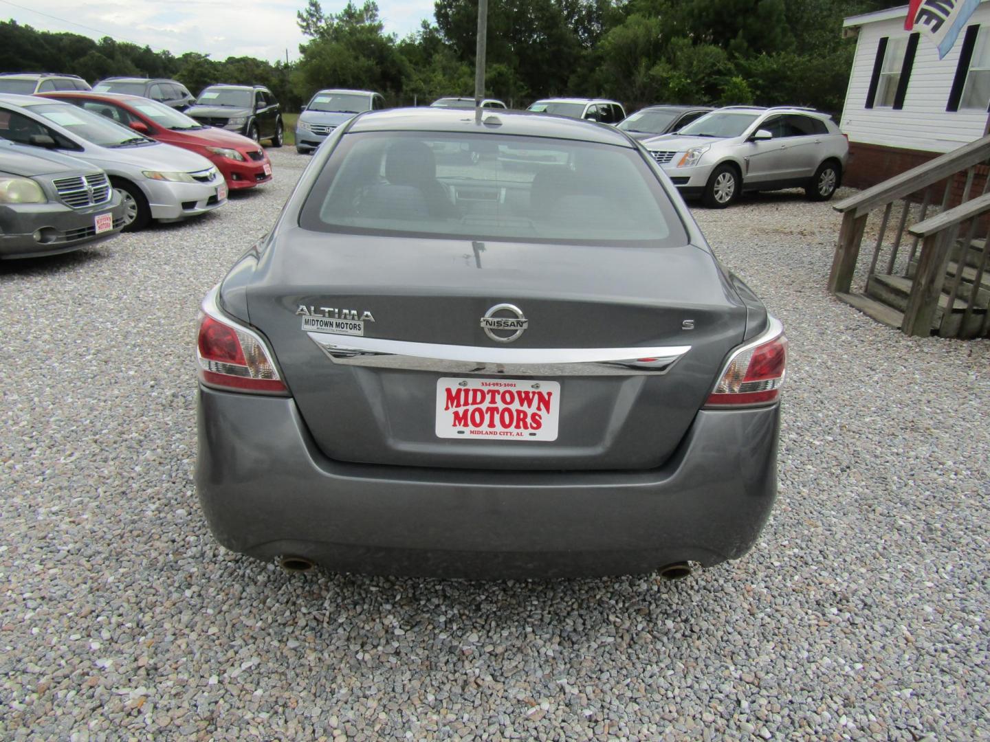 2015 Gray Nissan Altima 2.5 S (1N4AL3AP3FN) with an 2.5L L4 DOHC 16V engine, Automatic transmission, located at 15016 S Hwy 231, Midland City, AL, 36350, (334) 983-3001, 31.306210, -85.495277 - Photo#6
