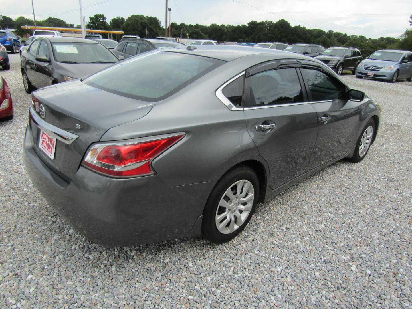 2015 Gray Nissan Altima 2.5 S (1N4AL3AP3FN) with an 2.5L L4 DOHC 16V engine, Automatic transmission, located at 15016 S Hwy 231, Midland City, AL, 36350, (334) 983-3001, 31.306210, -85.495277 - Photo#7