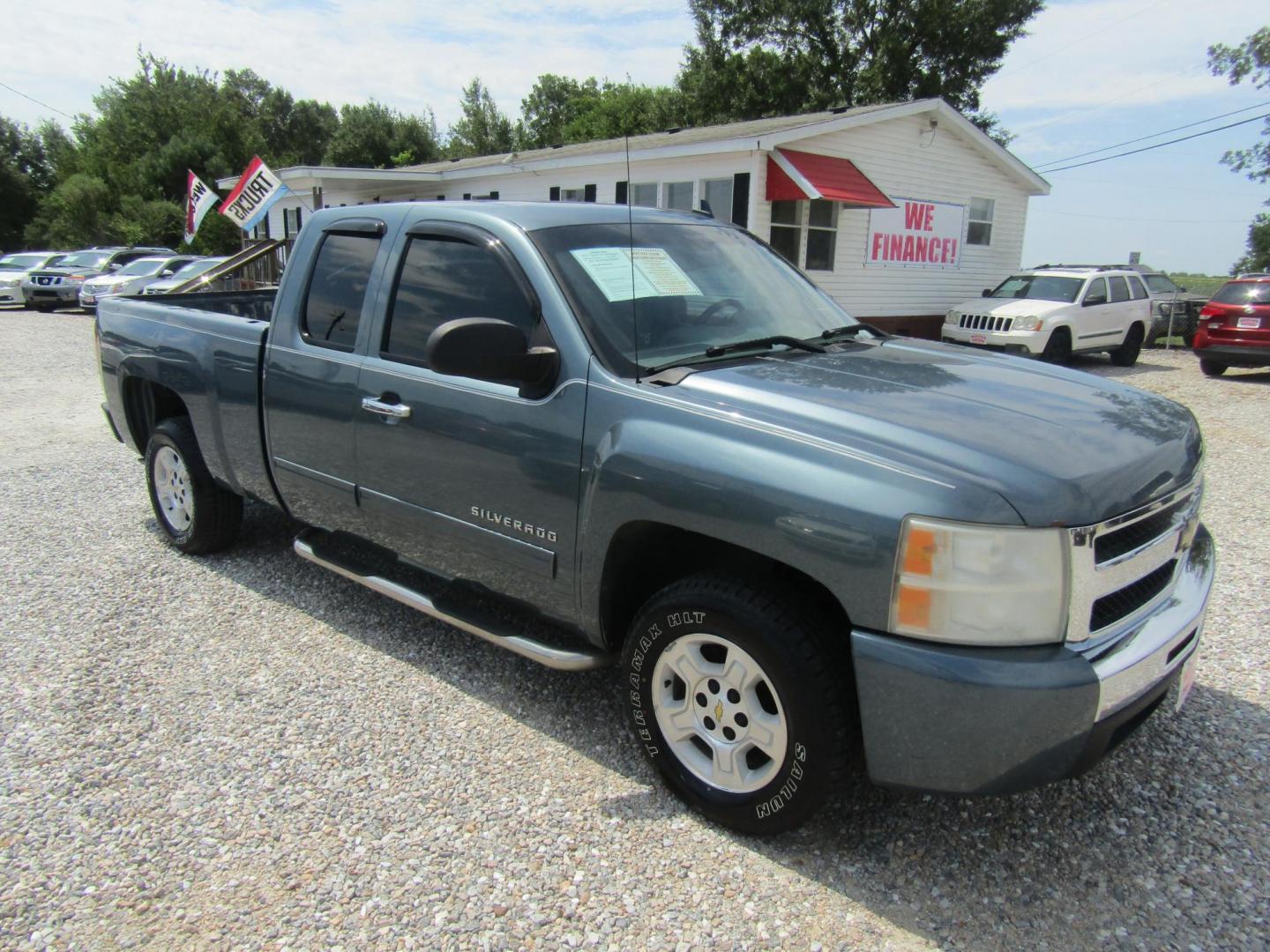 2010 Blue Chevrolet Silverado 1500 LS Extended Cab 2WD (1GCSCREA4AZ) with an 4.8L V8 OHV 16V engine, Automatic transmission, located at 15016 S Hwy 231, Midland City, AL, 36350, (334) 983-3001, 31.306210, -85.495277 - Photo#0