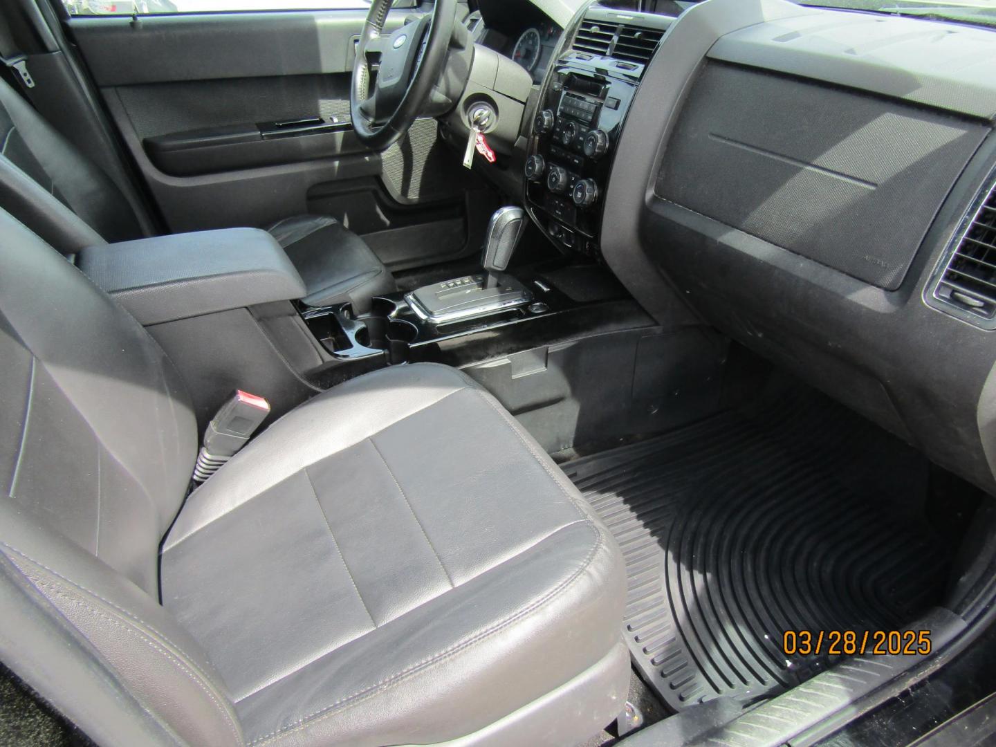 2010 Black Ford Escape Limited FWD (1FMCU0EG8AK) with an 3.0L V6 DOHC 24V engine, Automatic transmission, located at 15016 S Hwy 231, Midland City, AL, 36350, (334) 983-3001, 31.306210, -85.495277 - Photo#9