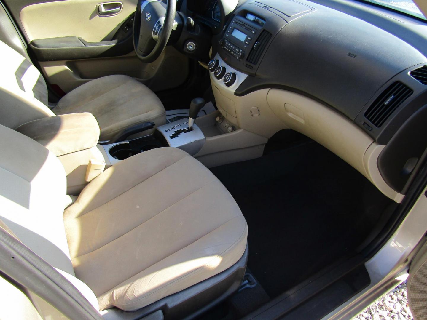 2008 Gold /Tan Hyundai Elantra GLS (KMHDU46DX8U) with an 2.0L L4 DOHC 16V engine, Automatic transmission, located at 15016 S Hwy 231, Midland City, AL, 36350, (334) 983-3001, 31.306210, -85.495277 - Photo#9