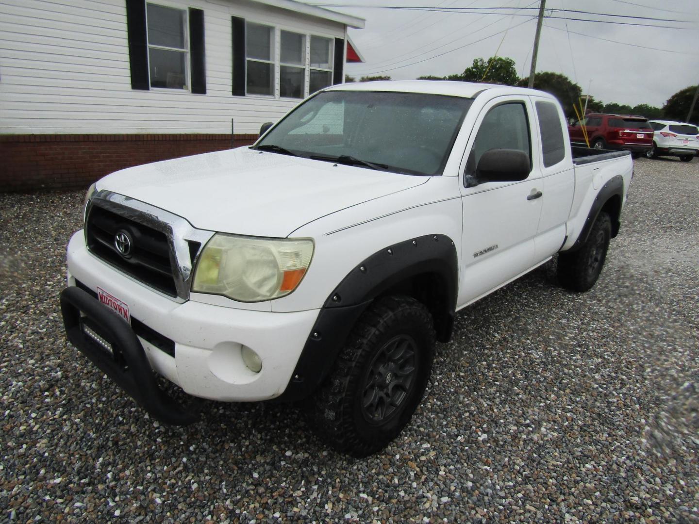 2008 White /Tan Toyota Tacoma PreRunner Access Cab V6 2WD (5TETU62N78Z) with an 4.0L V6 DOHC 24V engine, Automatic transmission, located at 15016 S Hwy 231, Midland City, AL, 36350, (334) 983-3001, 31.306210, -85.495277 - Photo#2