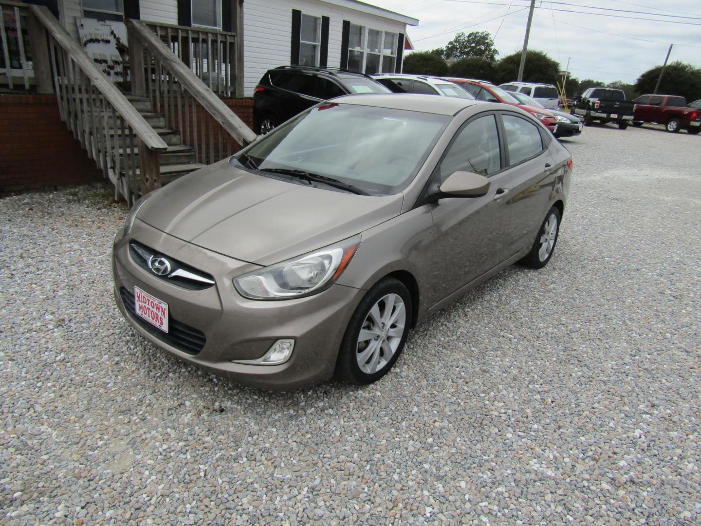 2012 Brown /Tan Hyundai Accent GLS 4-Door (KMHCU4AE1CU) with an 1.6L L4 DOHC 16V engine, Automatic transmission, located at 15016 S Hwy 231, Midland City, AL, 36350, (334) 983-3001, 31.306210, -85.495277 - Photo#2