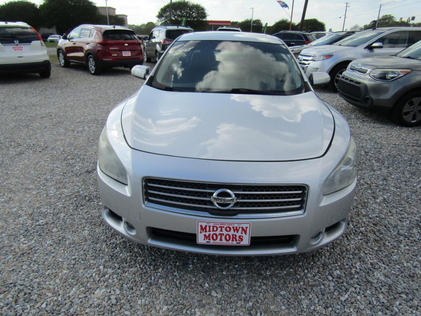 2011 Silver /Gray Nissan Maxima S (1N4AA5AP1BC) with an 3.5L V6 DOHC 24V engine, Automatic transmission, located at 15016 S Hwy 231, Midland City, AL, 36350, (334) 983-3001, 31.306210, -85.495277 - Photo#1