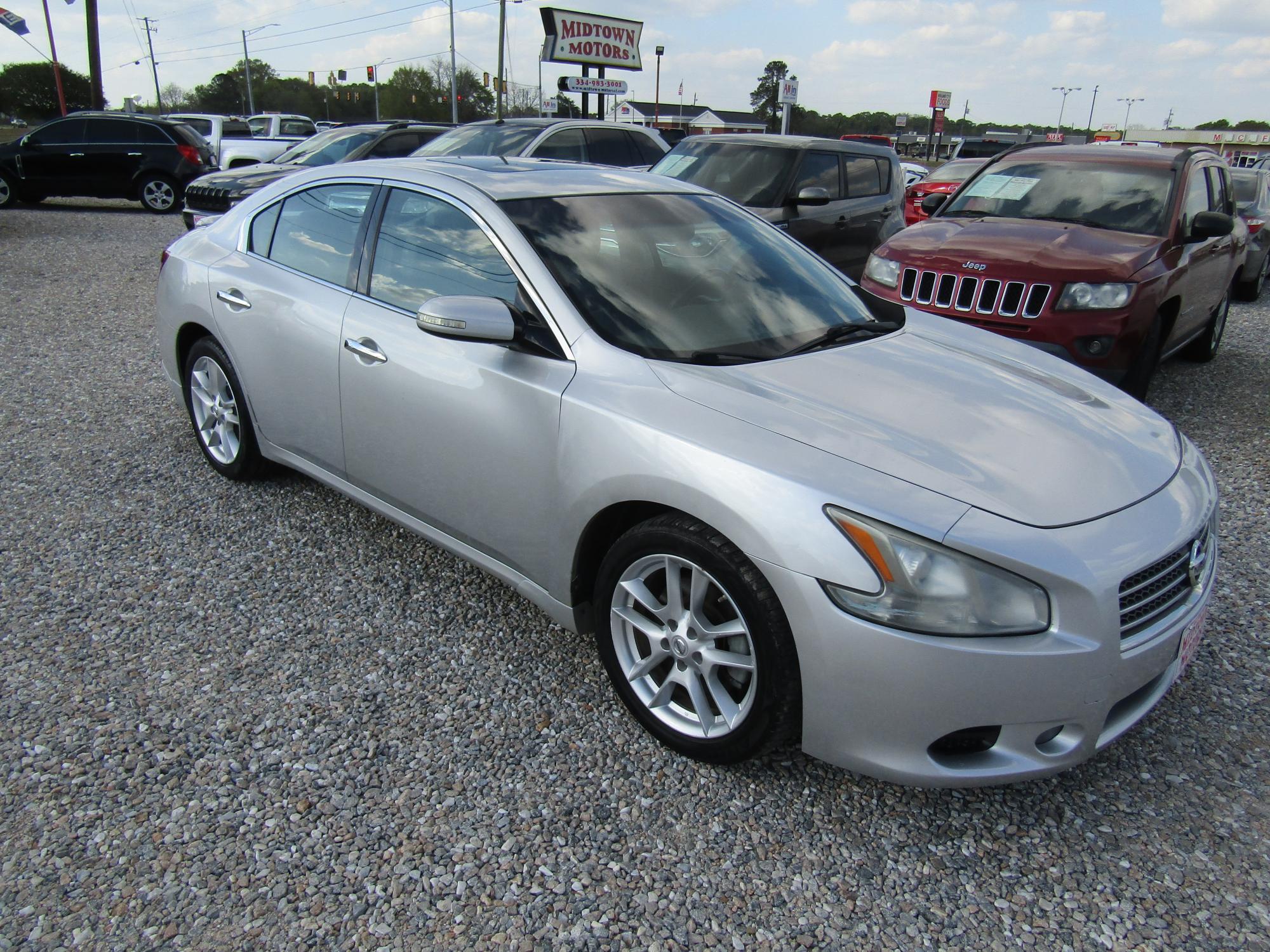 photo of 2011 Nissan Maxima 