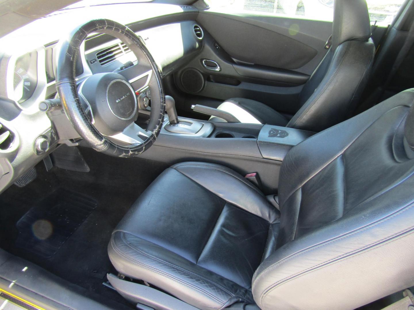 2010 YELLOW /Black Chevrolet Camaro LT1 Coupe (2G1FB1EVXA9) with an 3.6L V6 DOHC 24V engine, Automatic transmission, located at 15016 S Hwy 231, Midland City, AL, 36350, (334) 983-3001, 31.306210, -85.495277 - Photo#3