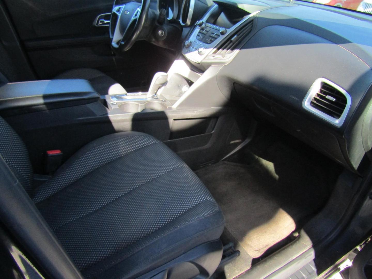 2013 Gray /Gray Chevrolet Equinox 1LT AWD (2GNFLEEK7D6) with an 2.4L L4 DOHC 16V engine, Automatic transmission, located at 15016 S Hwy 231, Midland City, AL, 36350, (334) 983-3001, 31.306210, -85.495277 - Photo#8