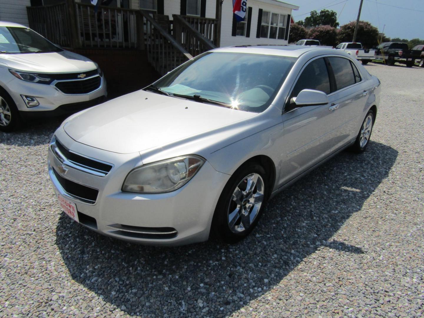 2012 Silver /Gray Chevrolet Malibu 1LT (1G1ZC5E08CF) with an 2.4L L4 DOHC 16V engine, Automatic transmission, located at 15016 S Hwy 231, Midland City, AL, 36350, (334) 983-3001, 31.306210, -85.495277 - Photo#2