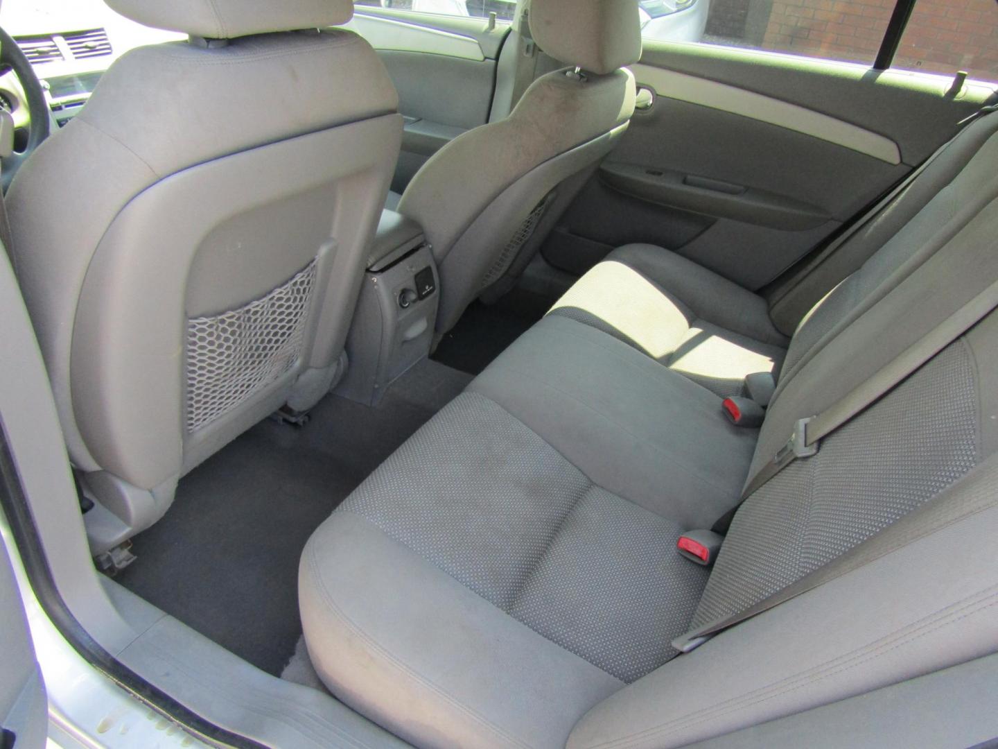 2012 Silver /Gray Chevrolet Malibu 1LT (1G1ZC5E08CF) with an 2.4L L4 DOHC 16V engine, Automatic transmission, located at 15016 S Hwy 231, Midland City, AL, 36350, (334) 983-3001, 31.306210, -85.495277 - Photo#4